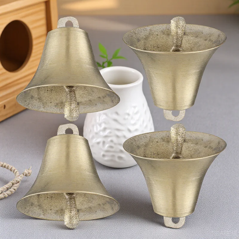 

4Pcs Cow and Sheep Bells Farm Grazing Chime Vintage Design Livestock Hanging Anti-theft Loud Ring Bell Set 2024