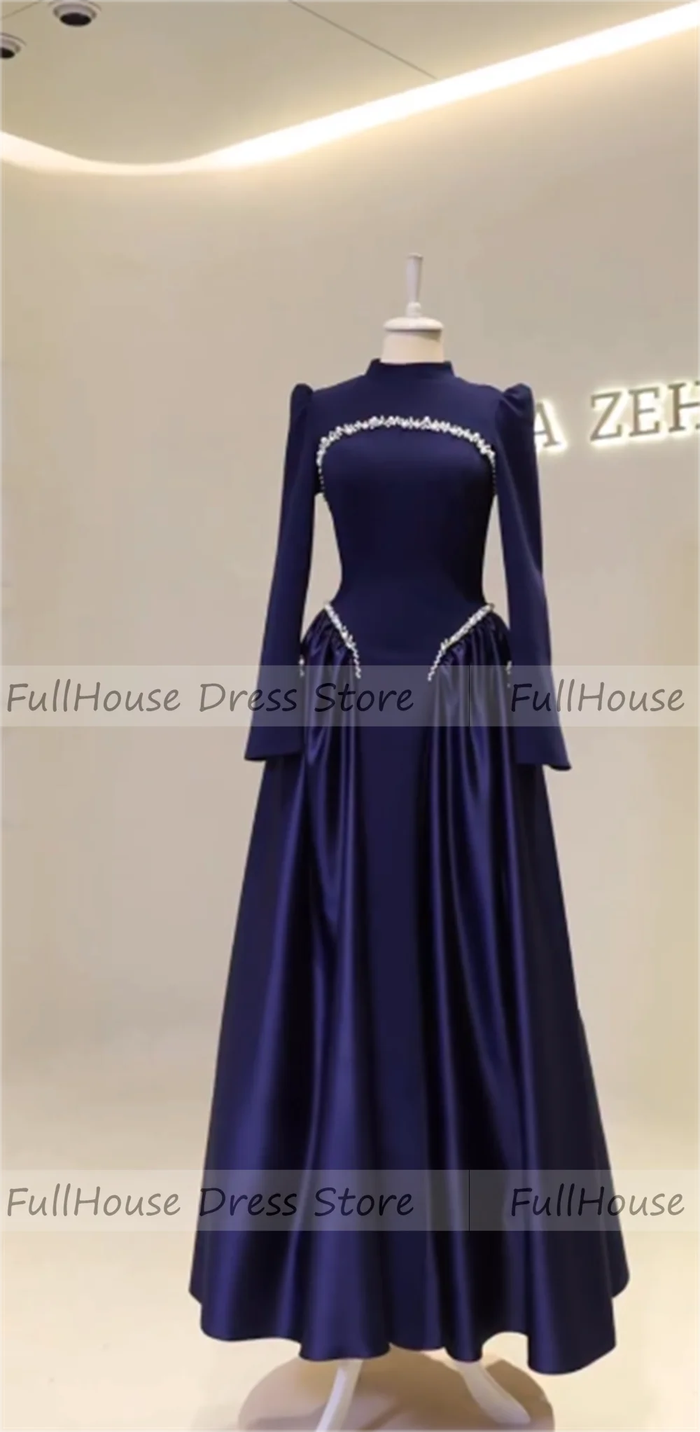 فستان سهرة أنيق مصنوع حسب الطلب برقبة عالية وأكمام طويلة مطوي وغمد ثنيات لؤلؤ مطرز بطول الأرض فستان عربي سعودي