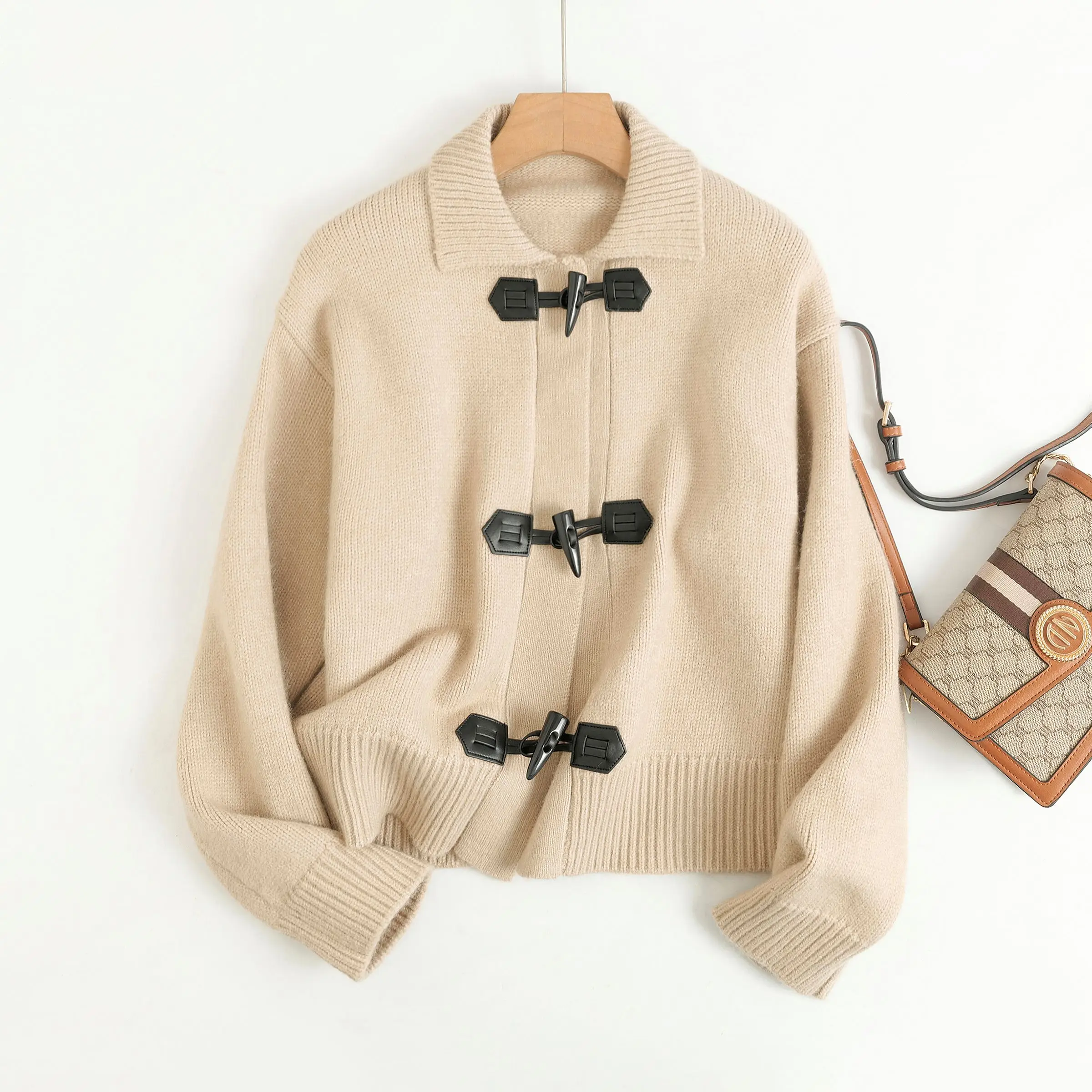 

Ethereal MD 2025 Massidutti, новый зимний стиль женского повседневного модного короткого вязаного кардигана на пуговицах с рогом