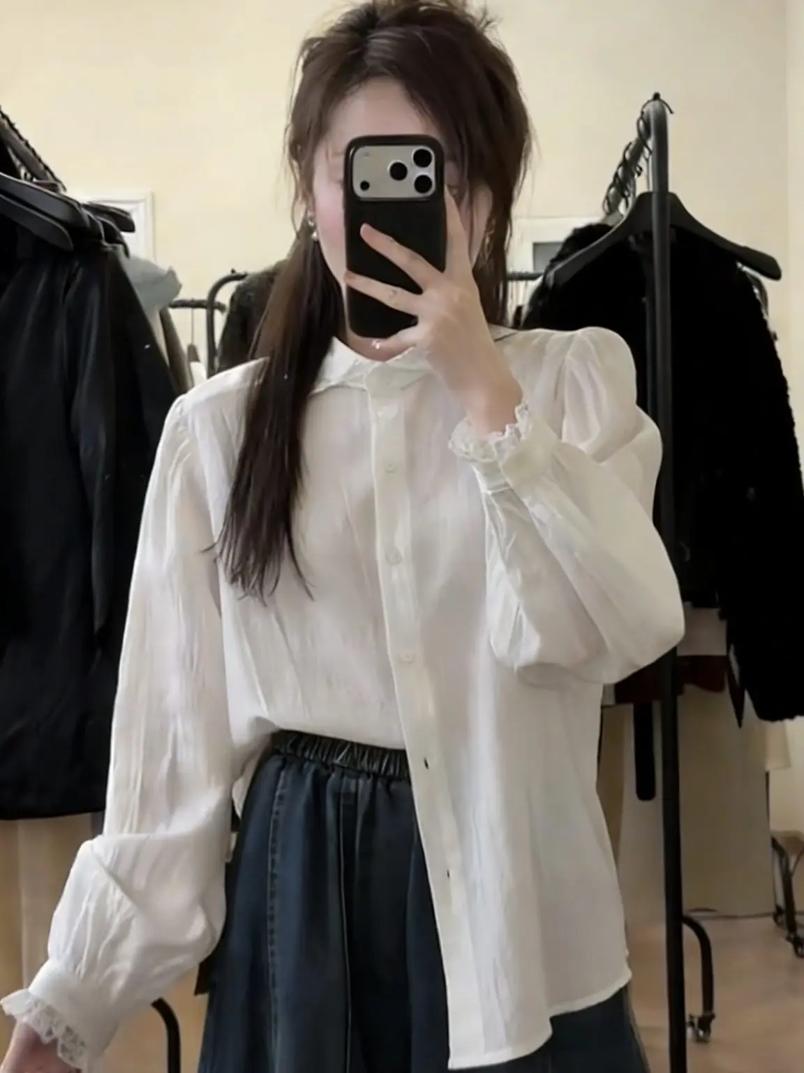 

Элегантная женская блузка с кружевной отделкой, лето 2026, с воротником, милыми рукавами-фонариками, модный омолаживающий французский стиль, свободный крой, хлопок