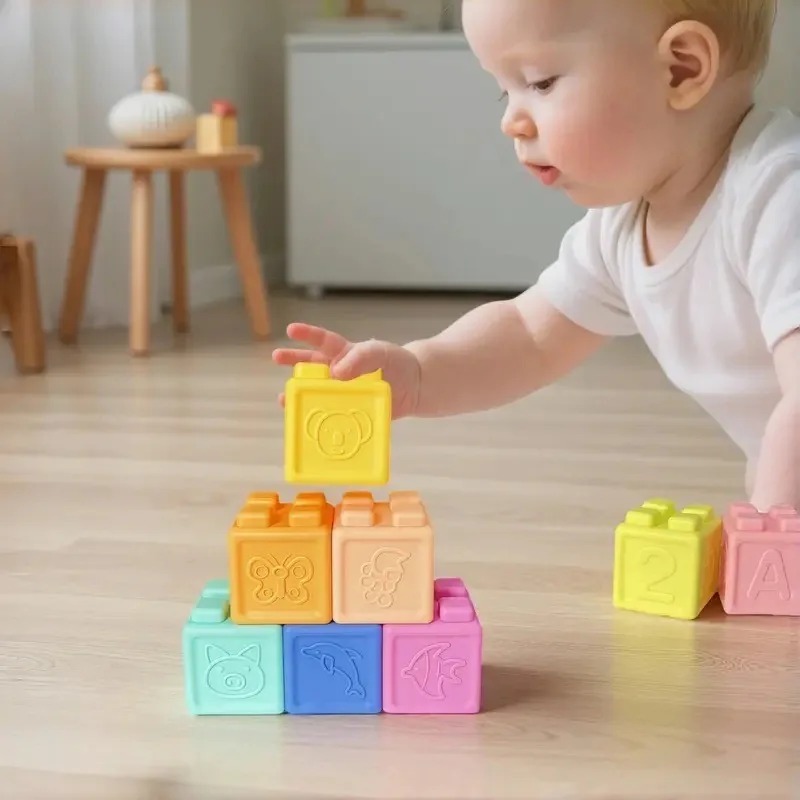 บล็อกต่อเนื้อนิ่มสำหรับเด็กเล็ก ของเล่นเสริมพัฒนาการ พร้อมสัตว์ต่างๆ ตัวเลข และคุณสมบัติการเรียนรู้สี