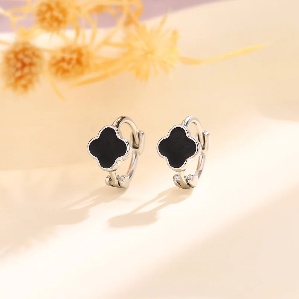 Korean Fashion Black Clover Round Hoop Earrings For Women Party Fine Jewelry Gifts Minimalist Accessories