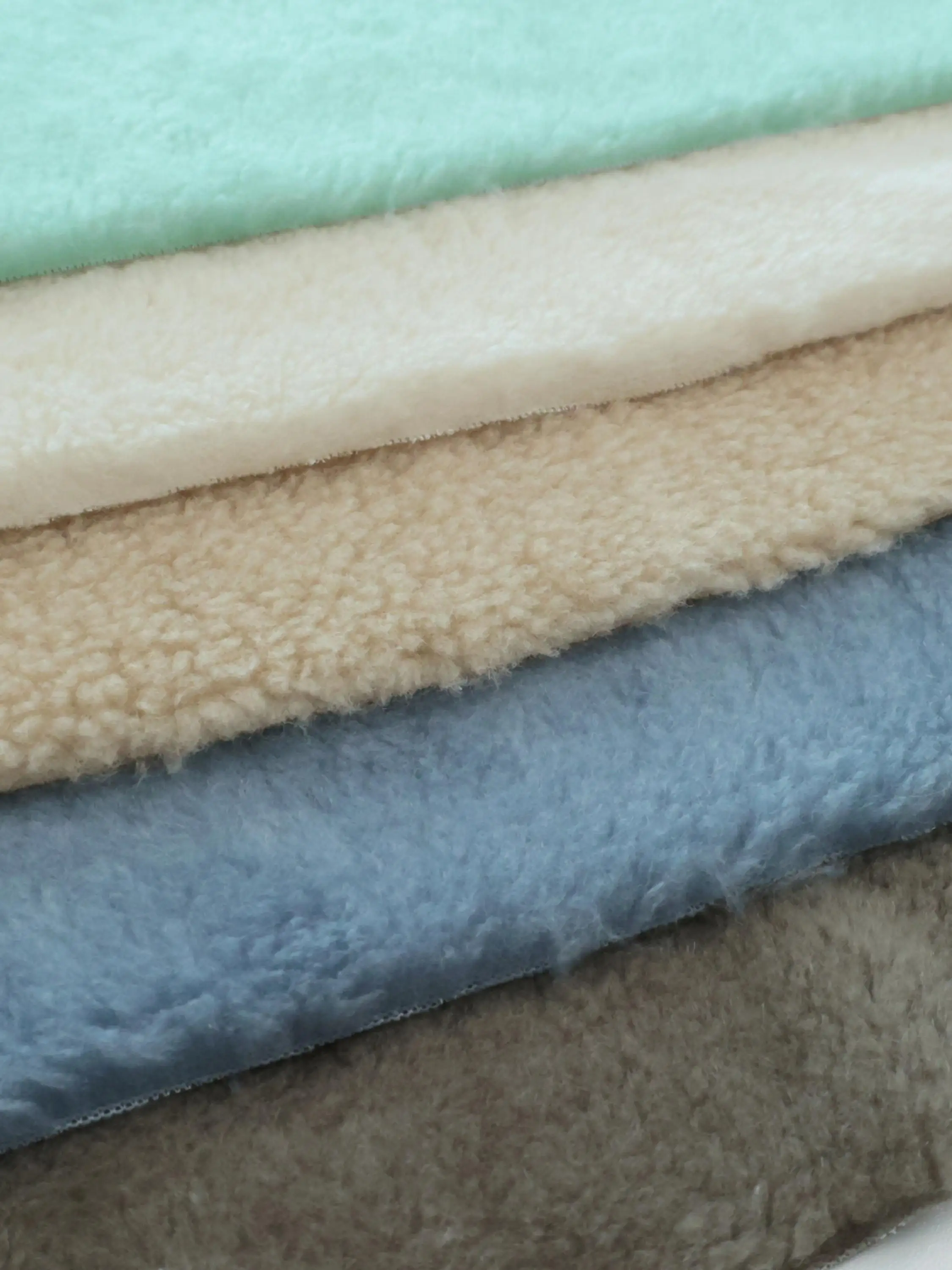 

Thiened Lamb Fur Woolen Vest Fabric Handmade Soft Warm Clothing Material Korean Sle Pure Color Home Fabric Sponge Pad