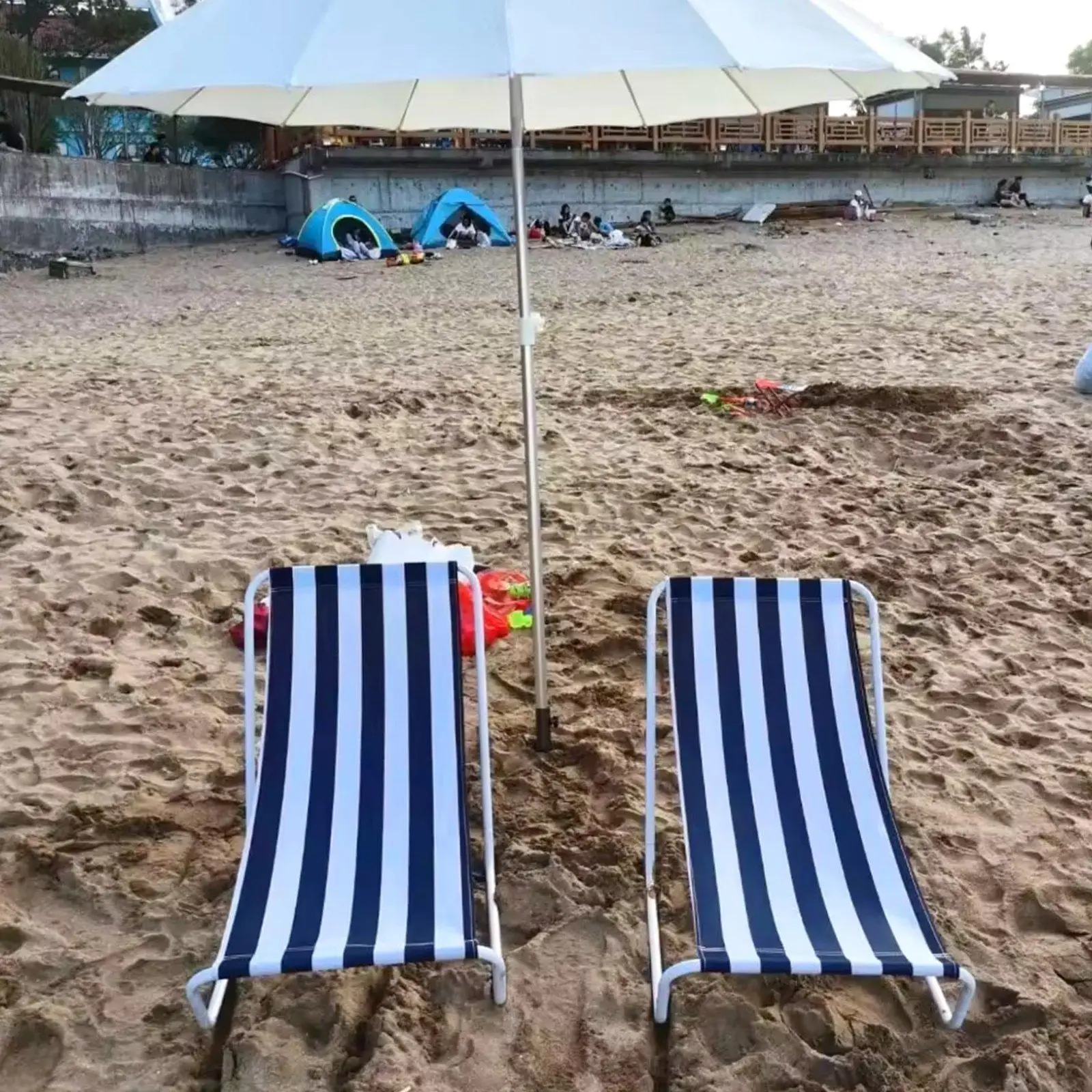 Lightweight Camping Recliner Foldable Portable Beach Chair Comfortable Profile