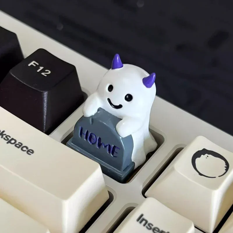 Cute Ghost Halloween Theme Keycaps Custom Resin Original Design Artisan Personalize Point Key Cap for Gamers Design accessories