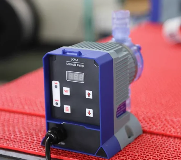 

Электромагнитный мембранный дозирующий насос JCMA45-3,5/7/11/15 л/ч котла циркуляционная вода гидрохлоровый кислотный насос Совершенно новый на складе