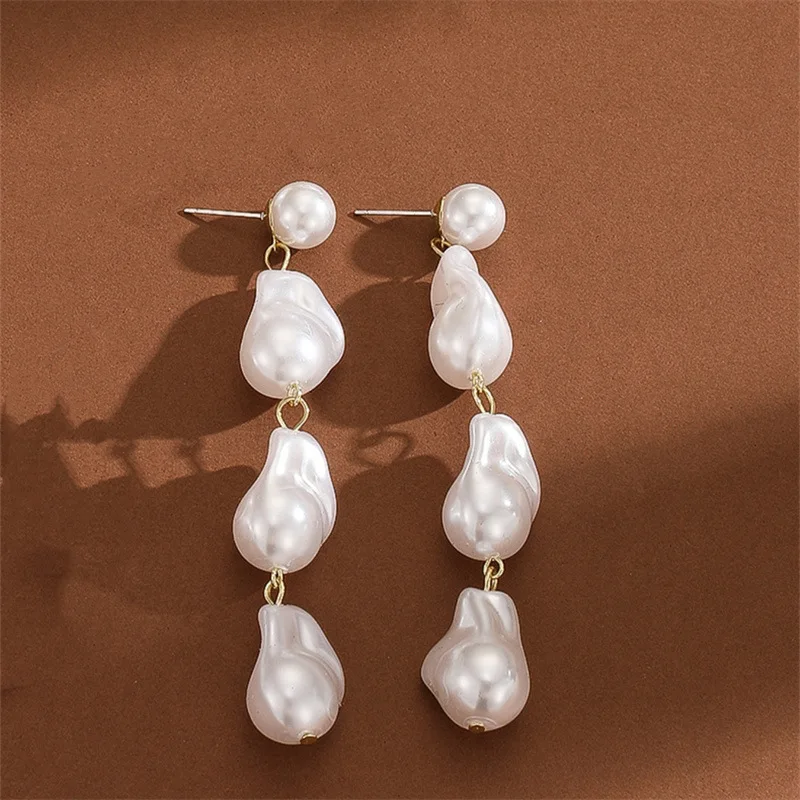 Vintage White Imitation Pearl Pendant Earrings For Women Exaggerated Irregular Long Pearl Tassel Dange Earrings Jewelry Gifts