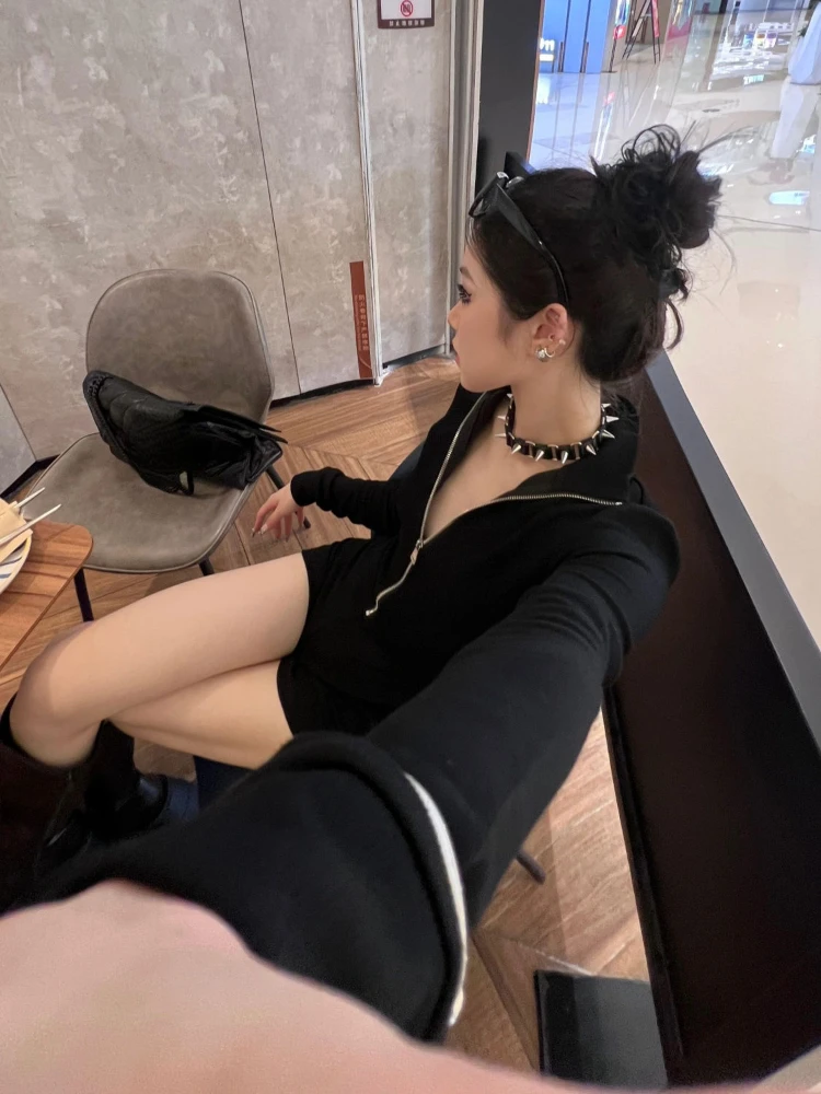 2025 Harajuku Designer Black Jumpsuits Y2k Aesthetic Bodycon Simple Fairy Zipper Tshirt Women Slim Fit Streetwear T Shirt Spring