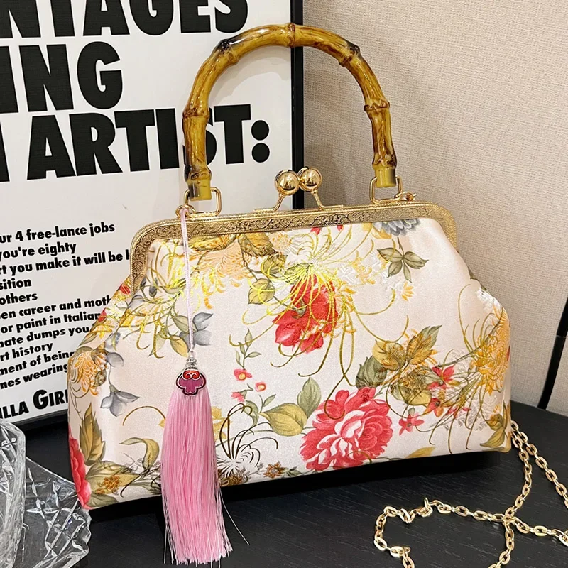 New Women Flower Prom Clutch Lock Shell Clip Designer Chain Shoulder Bags White Pink Crossbody Bags Tassel Handbags And Purses