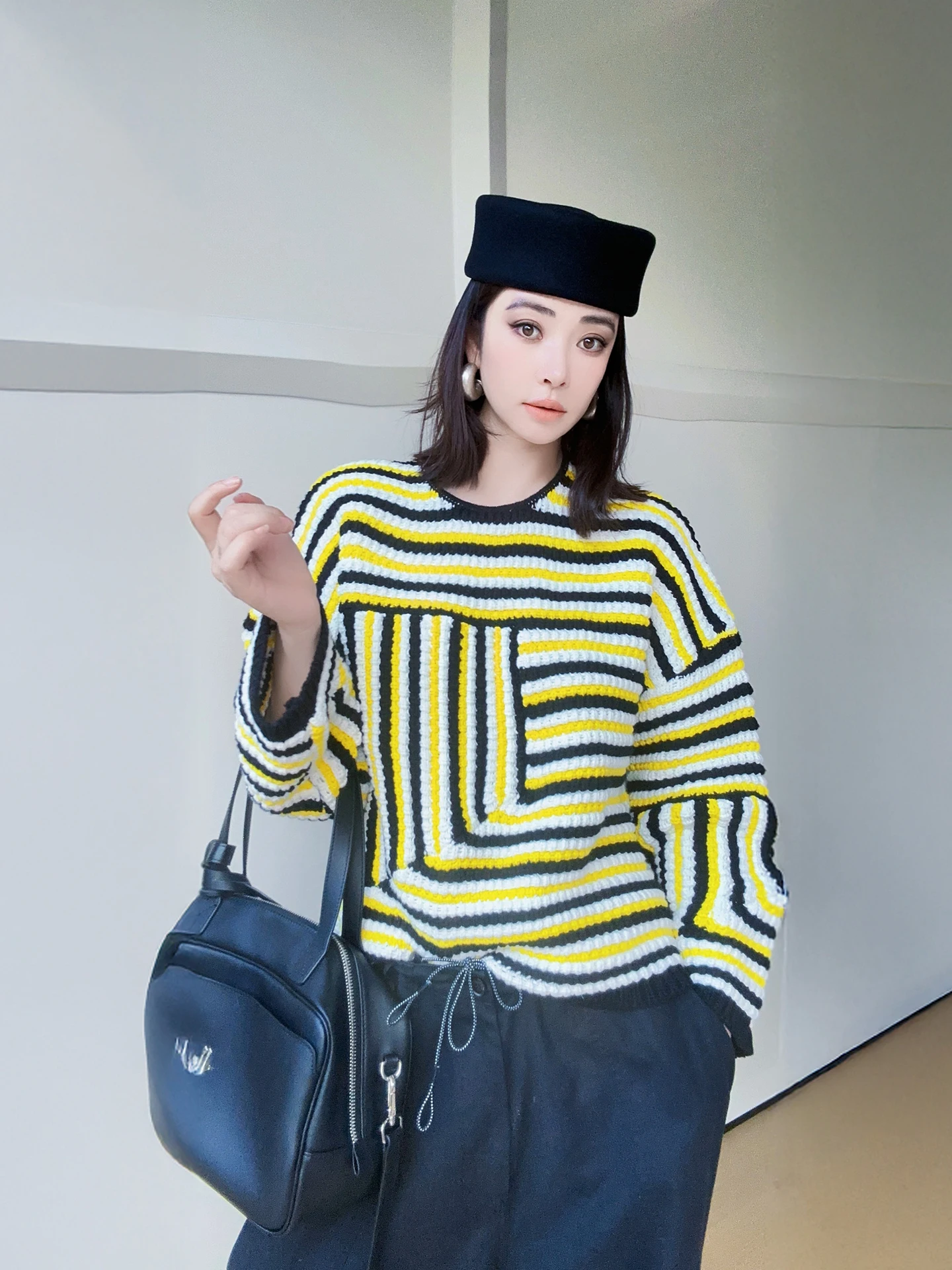 

DiSmanLin Women's Loose Casual Striped Knitwear V-Ne Long Sve Cotton Top Slimming Comfortable Faion Design