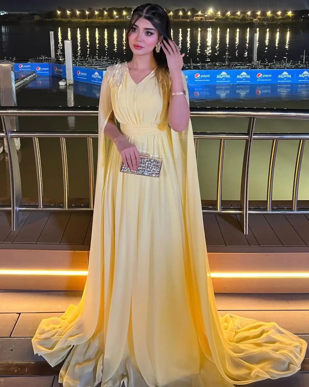 

Customized Yellow Chiffon Long Sleeves Prom Dresses Pleated Beadings Evening Dresses Floor Length Formal Party Dresses