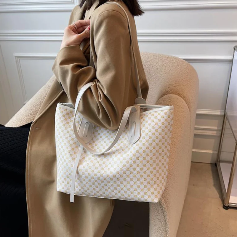 Fashion Women's Tote Shoulder Bag Striped Designer Large Capacity Handbag for Women 2022 New Simple Solid Female Shopper Bags