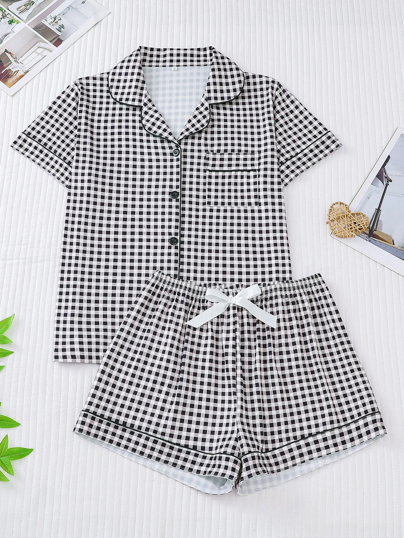 Black plaid print pajama set for women short-sleeved shirt with lapel top and loose shorts loungewear for women