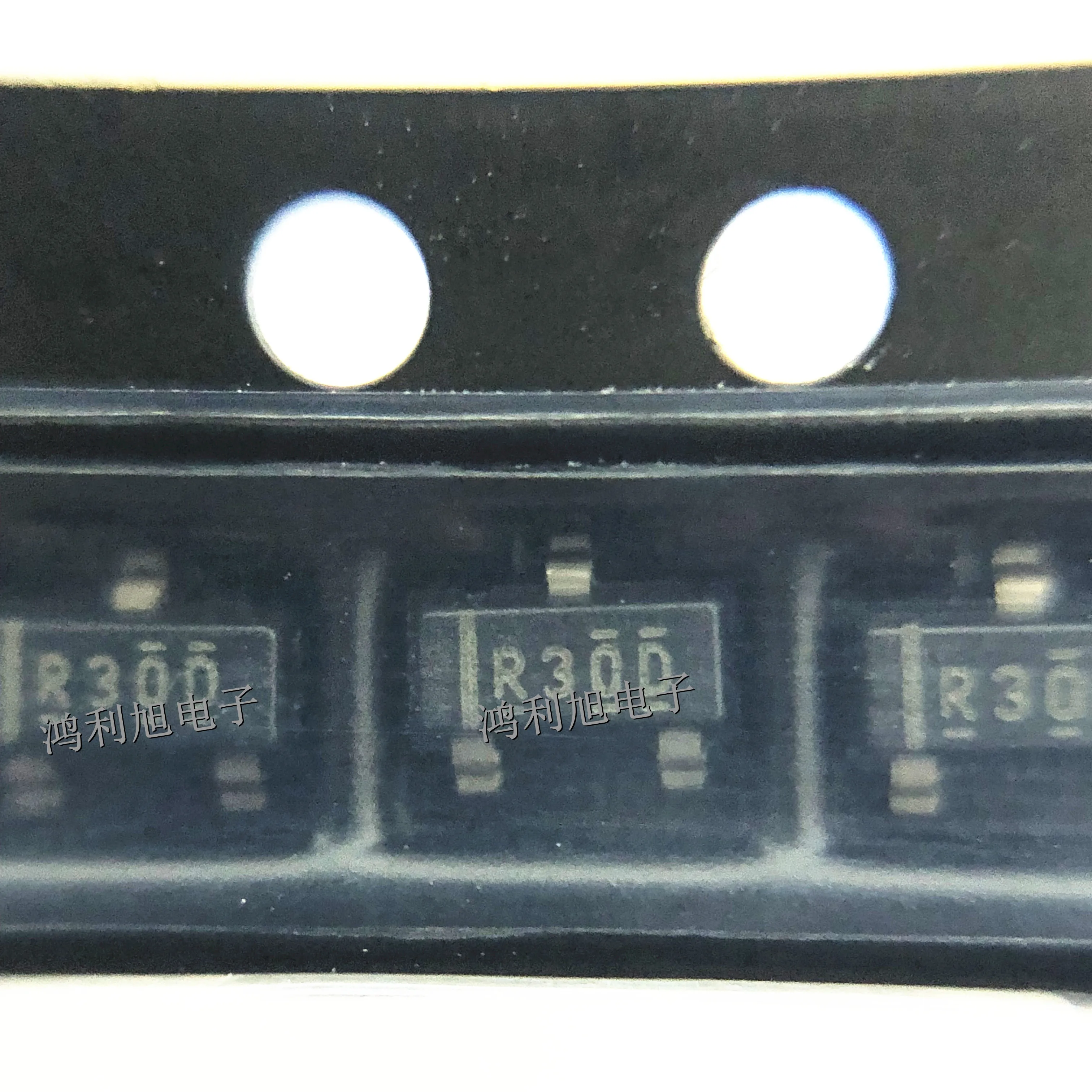 20PCS/Lot REF3033AIDBZR MARKING:R30D V-Ref Precision 3.3V 25mA Automotive 3-Pin SOT-23 T/R