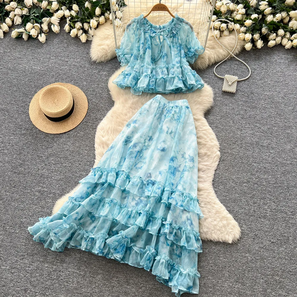 Green Tie-dye Two-piece Set 2026 Summer Three Quarter Pleated Sweet Temperament Tops Flounce Waist-cinching Print Tiered Skirt