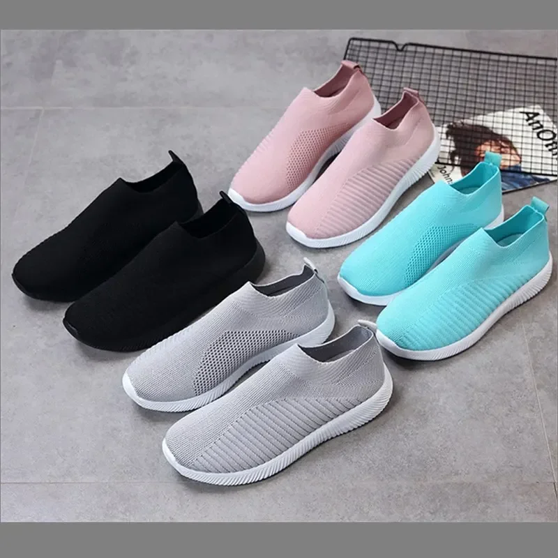 Light Female Sneakers Women Flats Shoes Lace-Up Breathable Mesh Casual Sport Walking Shoes Black Tennis Feminino Ladies Summer