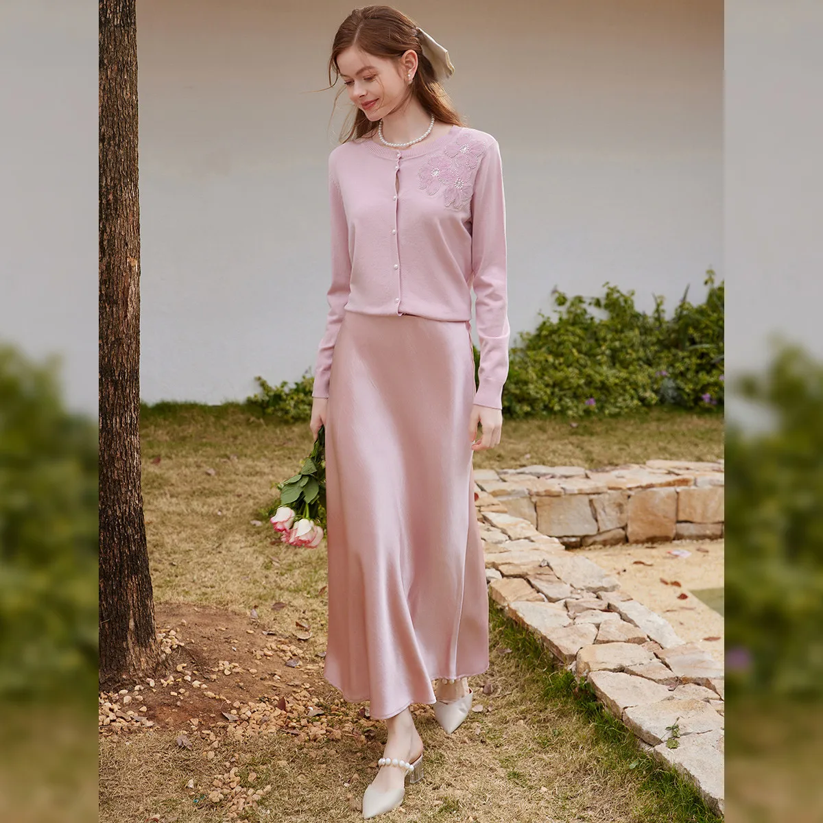 

LOUISYAO 2026 Spring Flower Knit Cardigan Women Stretchy Soft Knitted Sweater Regular Fit Ladies Outer Wear Fashion Knitwear