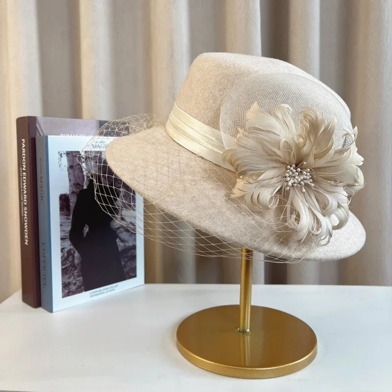 

Новые шерстяные элегантные шляпы-федоры с цветочным узором 2026 года: модные теплые шляпы-котушки для женщин на осень и зиму, для свадеб, вечеринок и церкви