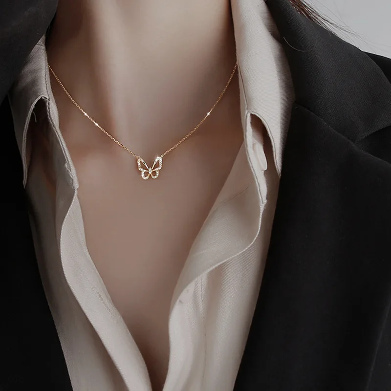 Fashion Shiny Butterfly Necklace Lady Exquisite Double Layer Clavicle Chain Necklace for Women Gift Fashion Jewelry Accessories