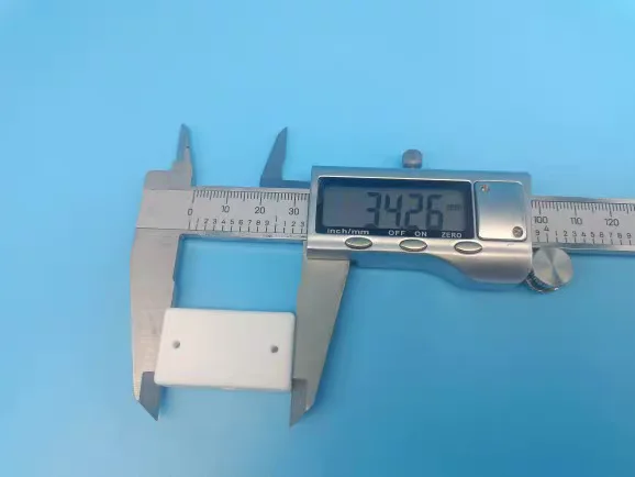

BHTI-A03-06A Baking Lamp Square Insulated Ceramic Ei5Z Evaporation Table Accessories 34.5x19.5x12mm
