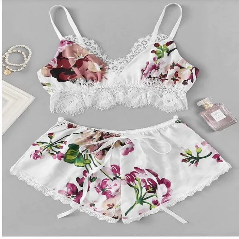 Women Summer Two Pieces Short Sexy Silk Pajamas With Suspenders Lace Thin Ladies Homewear Soft Acrylic Painting Floral Underwear