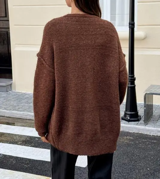 

Autumn V-Neck Long Sleeved Buttoned Front Knitted Jacket for Women, Fashionable Temperament, Simple Casual Sweater Jacket