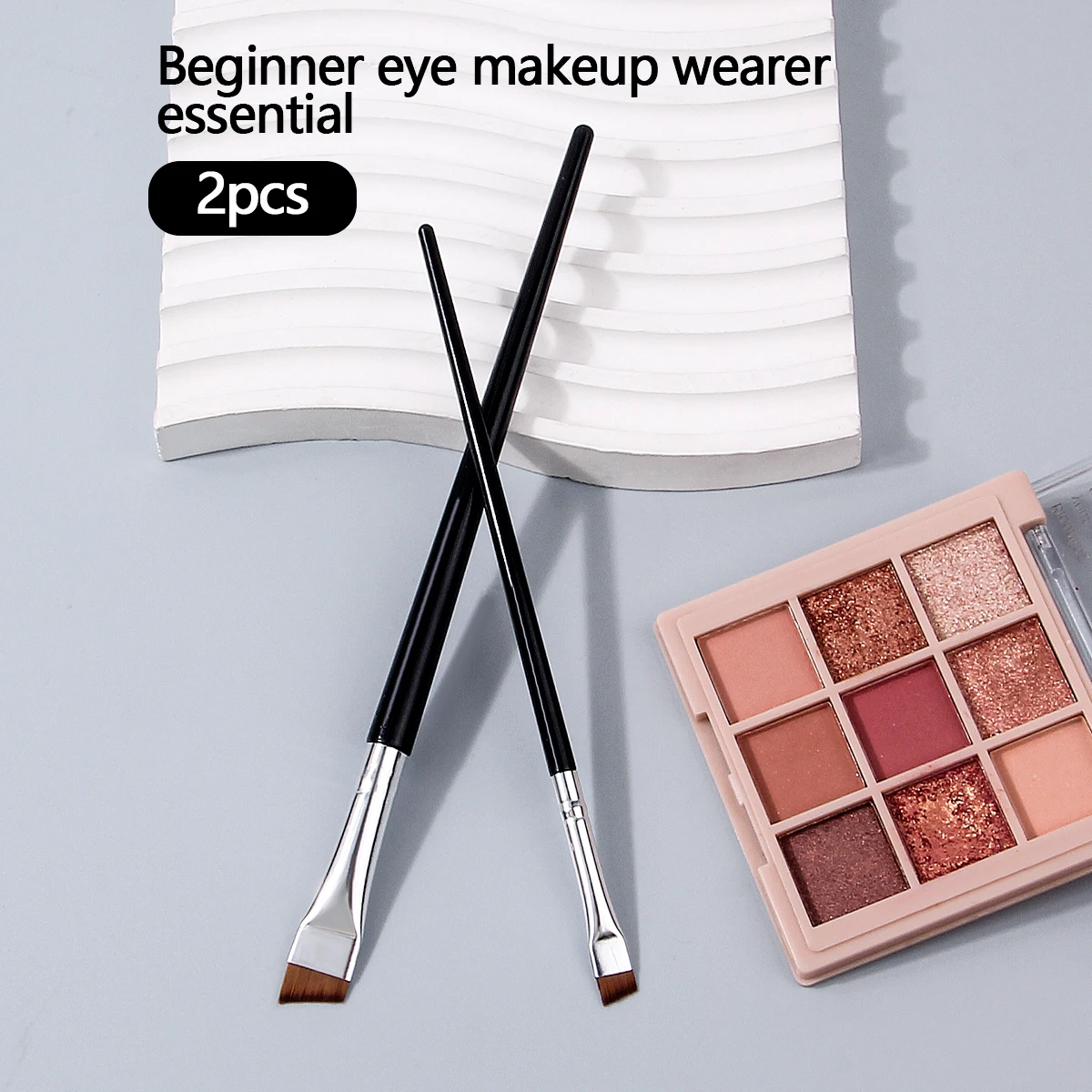 2本の超極細刃アイライナーブラシ、目と顔の細部まで、目の下のブラシ、眉毛ブラシ、ポータブルメイクブラシツール