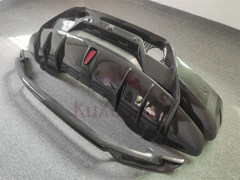 

LANOUT используется 2014-2018 для Lamborghini Huracan LP580 LP610, обвес из углеродного волокна, P-образный комплект заднего бампера