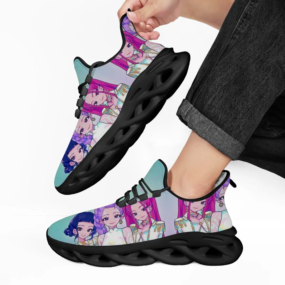 

New Round-toed Color-blocked Witch Hunter Team Design Animation Color-blocked Fashion Custom Printed Casual Sports Shoes