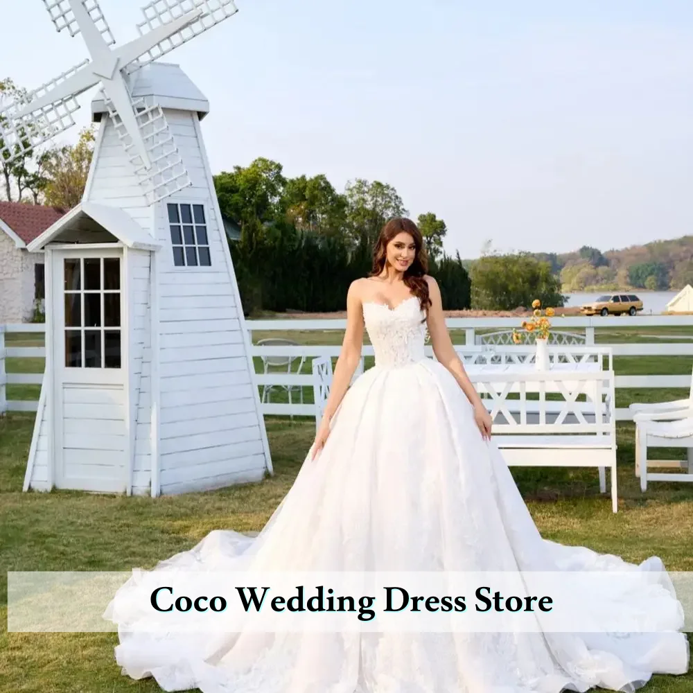 Customized Exquisite and noble wedding dress  sweetheart collar lace puffy skirt, Women's wedding dress Vestido de novia
