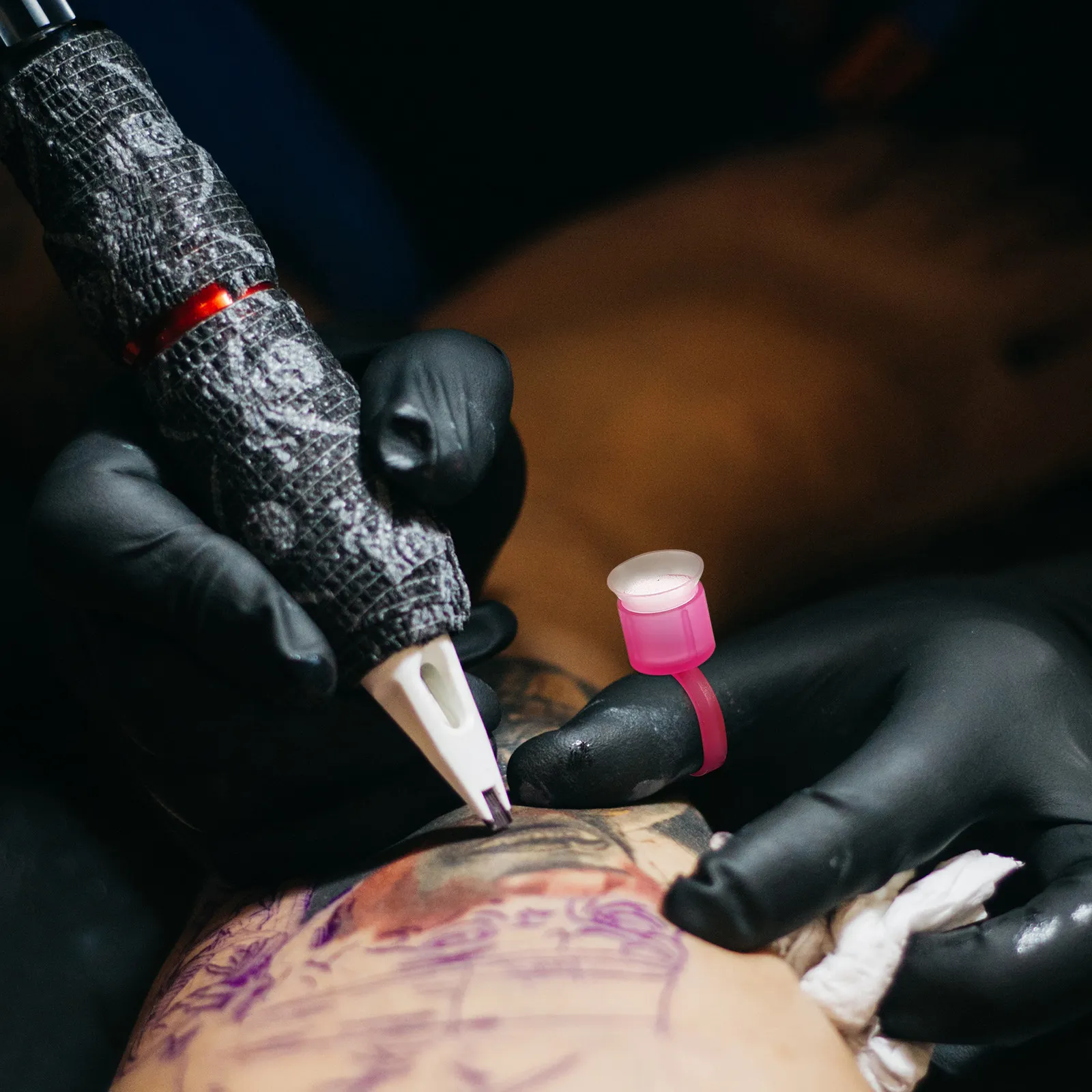 

100 шт. колпачков для пигмента для микроблейдинга, премиум-материал, регулируемый размер, легкие, для тату-салонов