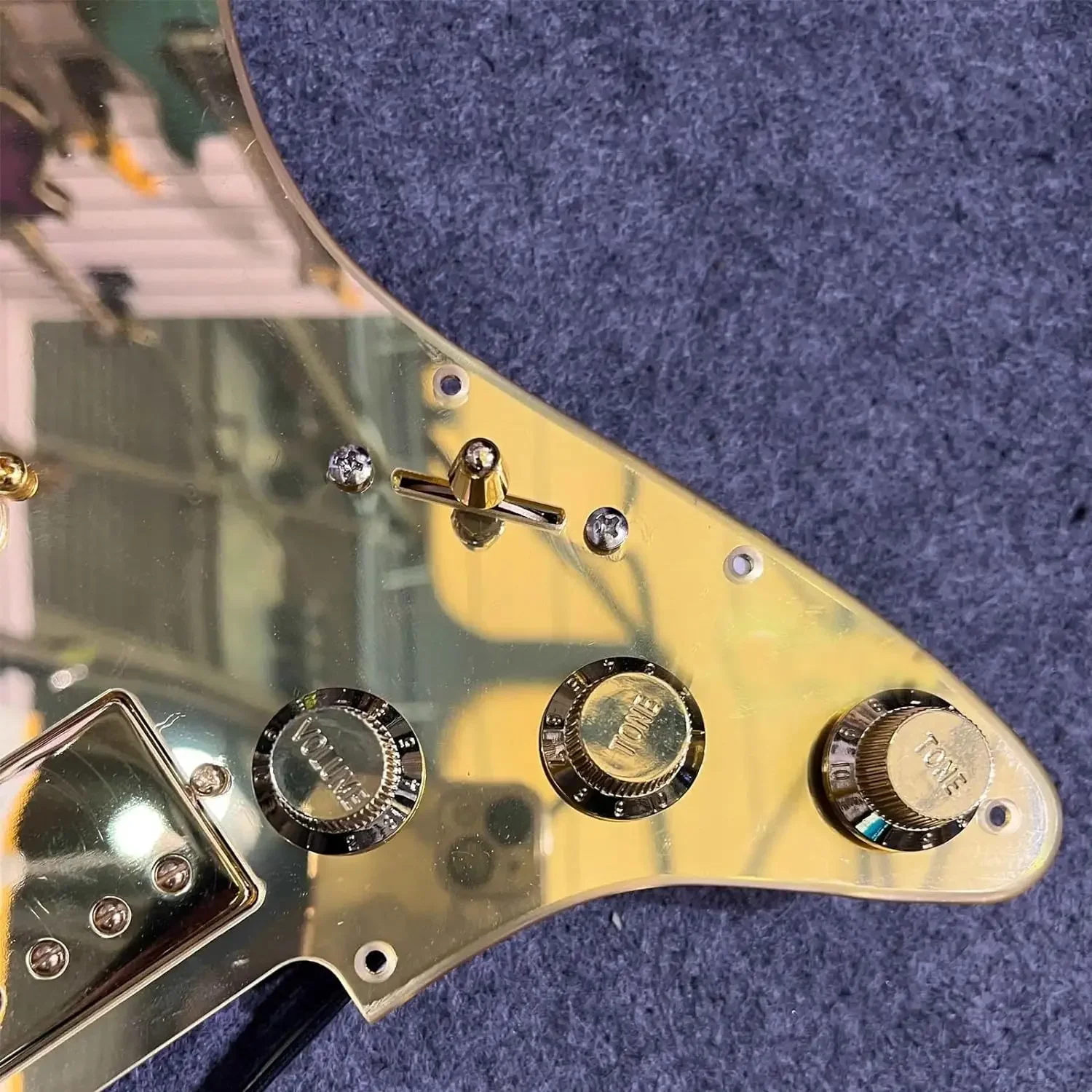 ترقية SSH مجموعة Pickguard للجيتار المسبق Alnico V Humbucker Pickup، سبائك الألومنيوم Pickguard، متعددة الوظائف التبديل الأسلاك تسخير #3