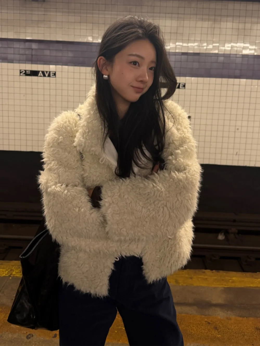Donna retrò autunno inverno PU cotone Jaet pelliccia di agnello rifinita calore giunture design versatile pelliccia finta per tutte le età