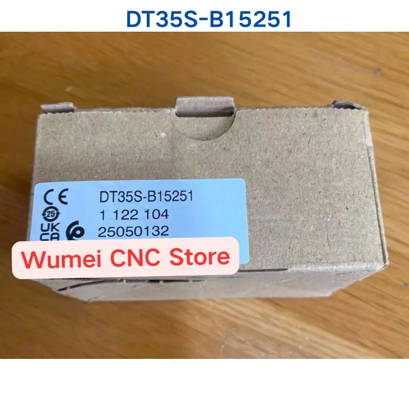 Brand new Original distance sensor DT35S-B15251