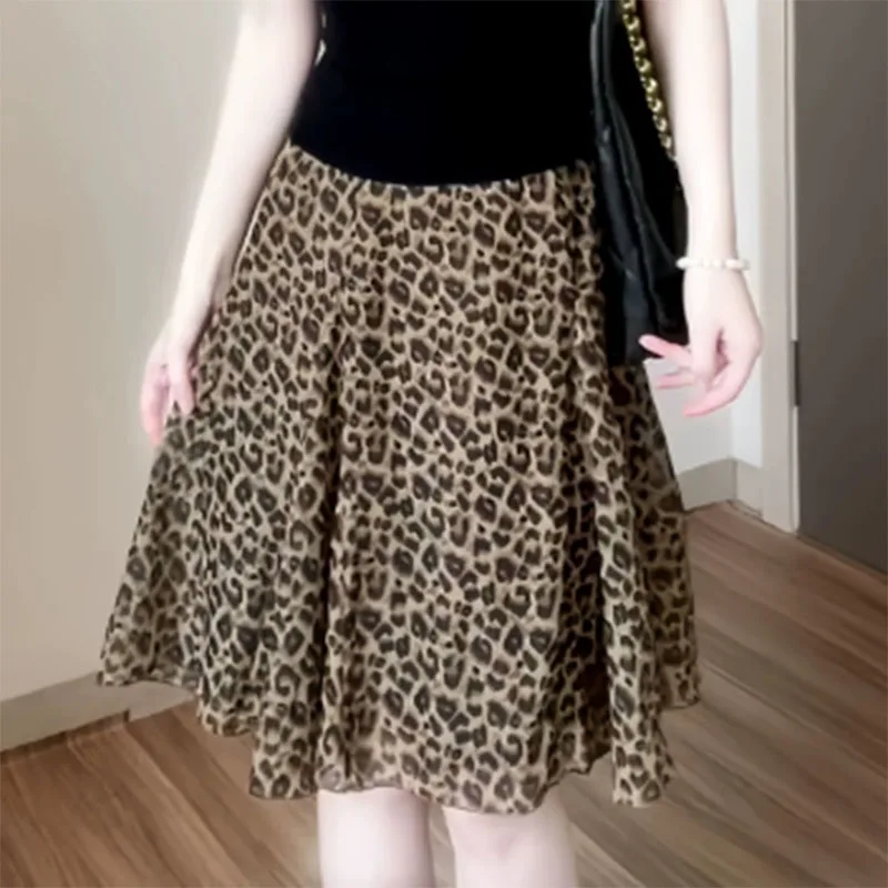 

Women Skirts A-line High Waisted Leopard Print Pattern Irregular Edge Elastic Slim Fashionable Retro Daily Versatile Short Skirt