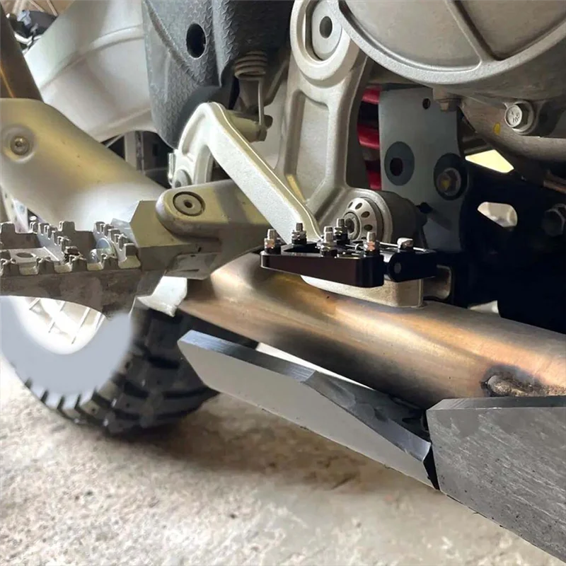 

Simple Rear Brake Pedal Tip Motorcycle Folding Rear Brake Pedal Tip Rear Brake Pedal Tip Plate Pad Black