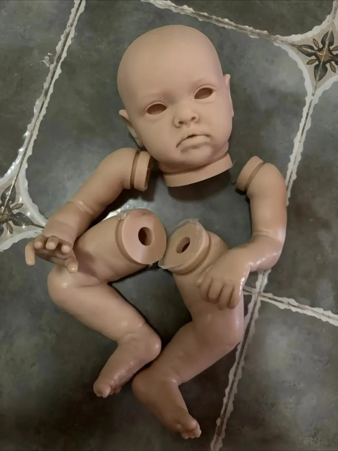 Peças de boneca inacabadas e sem pintura com corpo e olhos de pano Kit de boneca realista reborn de 20 polegadas Chantal