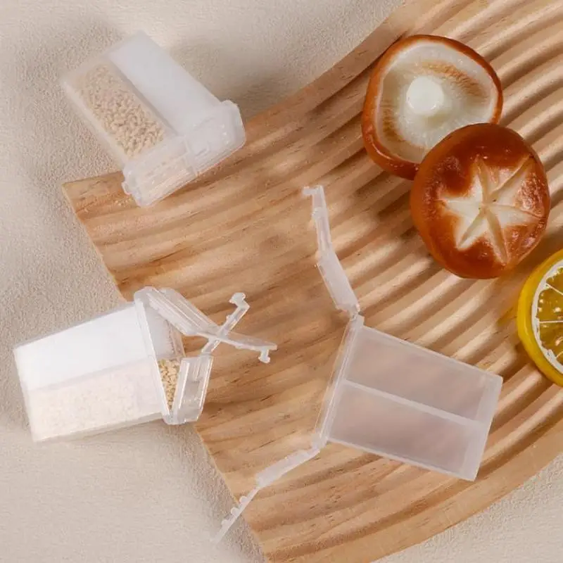 2in1 Camping Kruiden Shaker Multifunctionele Kruidenpot Met Deksel 2-Compartiment Voor Outdoor BBQ Koken Zout Peper Opbergdoos