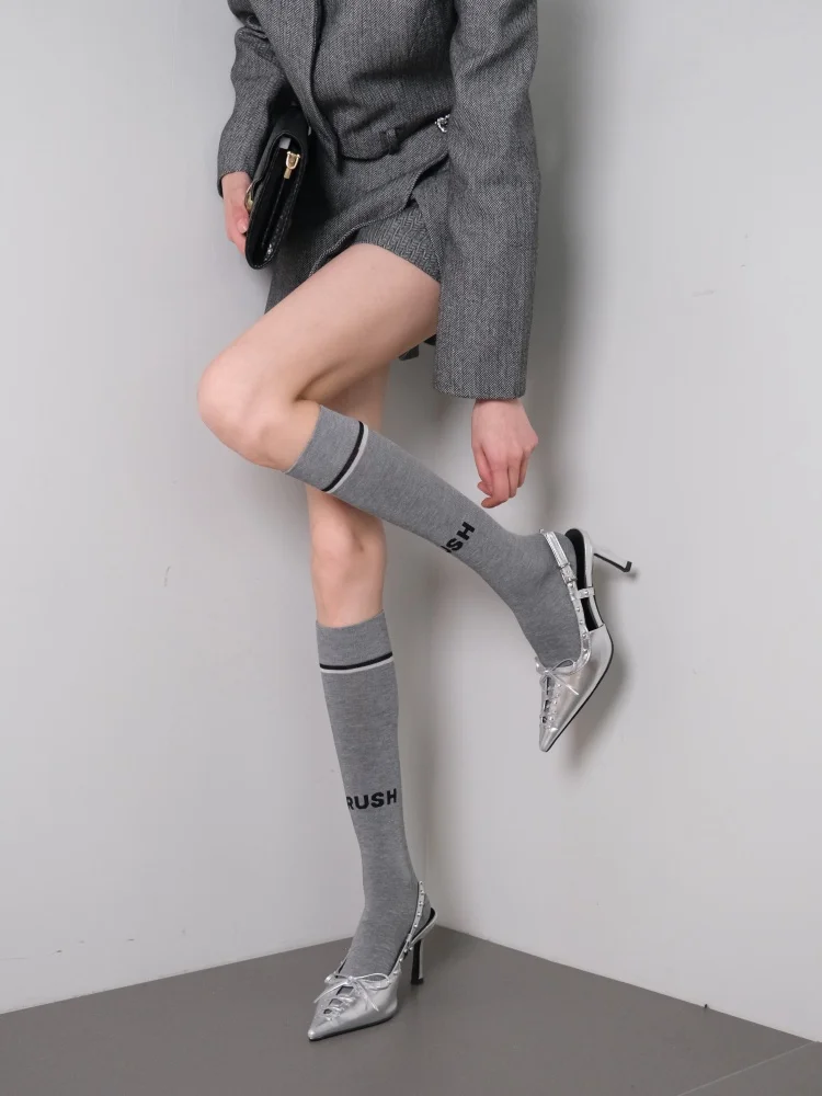 meias-casuais-de-algodao-de-cano-alto-com-letras-estampadas-para-piquenique-primavera-e-verao-estilo-urbano-tons-frios-meias-da-moda