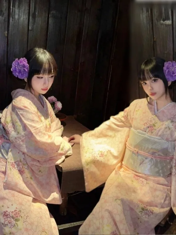 

Pink Japanese Kimono Girl Photography Costume Women's Style Reformed Traditional Japanese Dress for Young Women