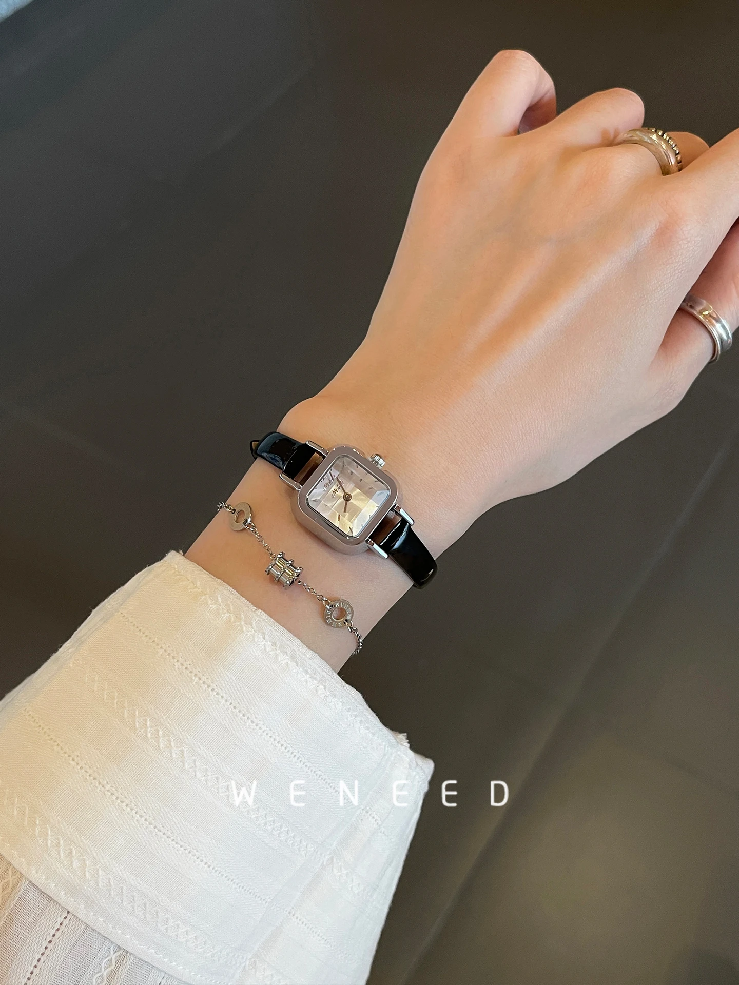 

High-end selection of watcheslight luxury watches for women, elegant square, compact, high-end ladies' small dial women's watch