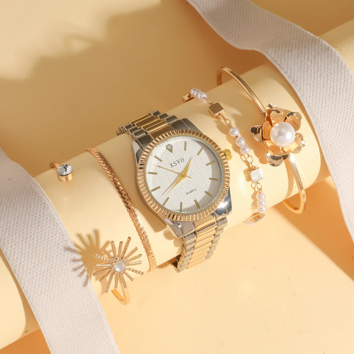 

Новые модные женские часы с квадратными бриллиантами и бриллиантами, деловые кварцевые часы, жемчужный браслет, комплект из пяти предметов, без подарочной коробки