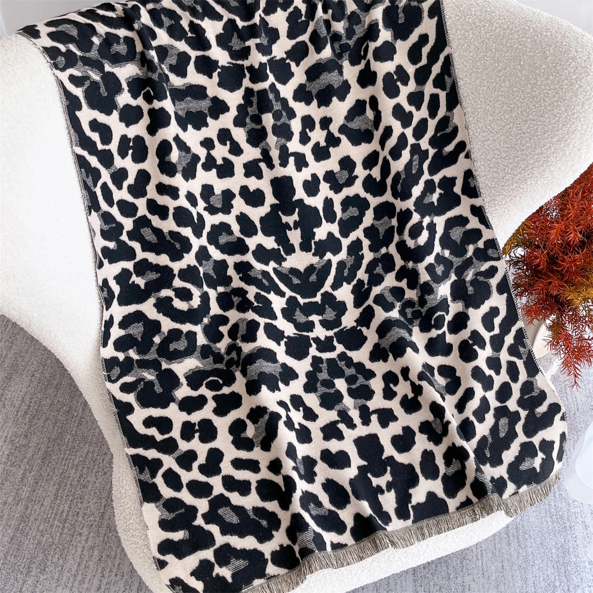 

Winter Warm Women Scarf Leopard Pattern Designer Imitation Cashmere Thicken Shawl Pashmina Scarves Female Wrap Blanket Foulard