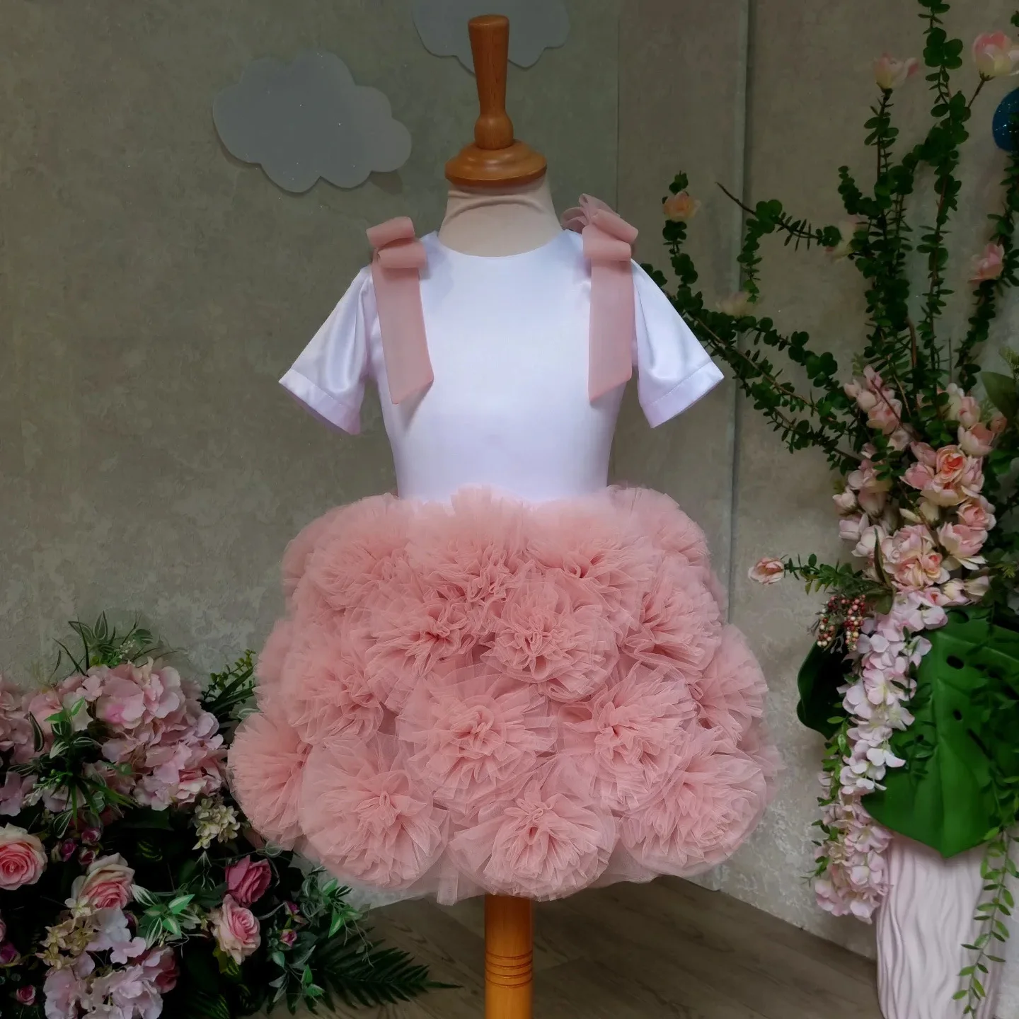 

Tiered Cake Tutu Dress for Toddler Girls Elegant Tulle Gown for Piano Performance & Formal Events Flower Girls Dress for Kids