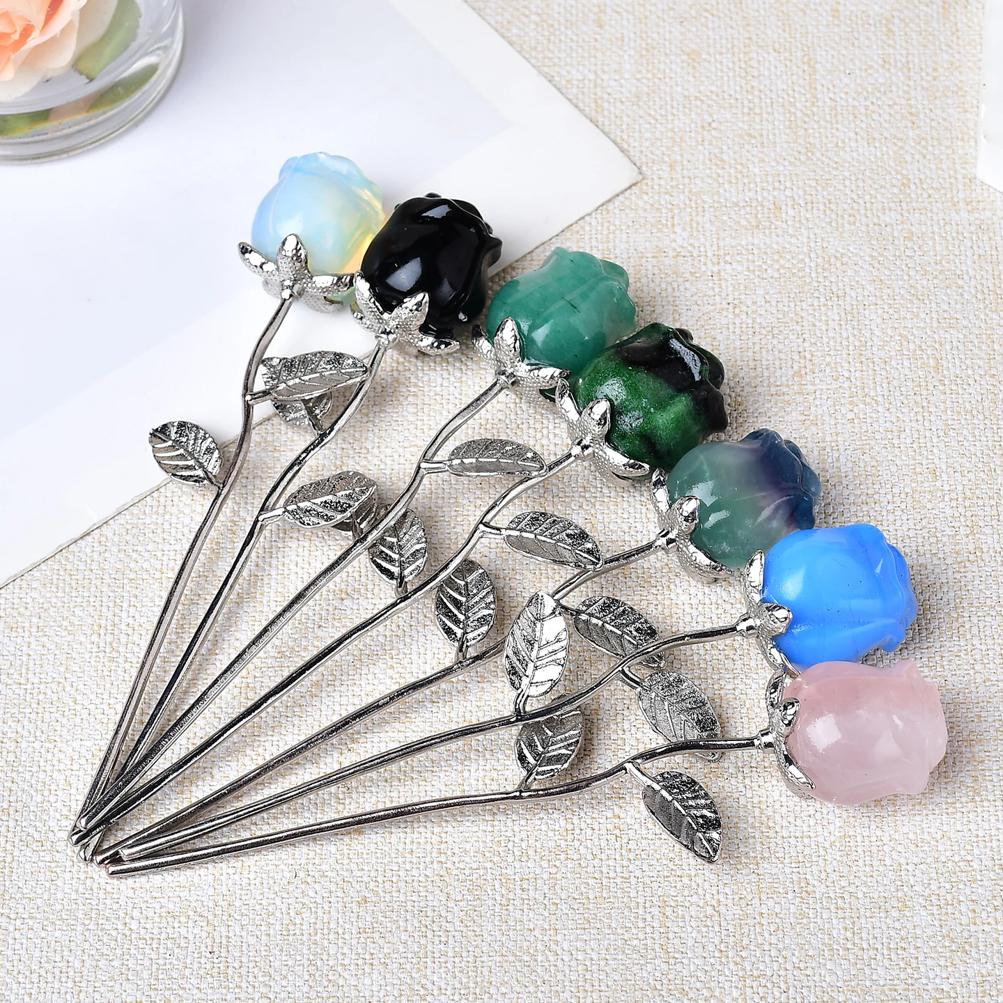 The color of moss agate is random. It is a natural crystal carved into a rose flower. It is an excellent Valentine's Day gift, t