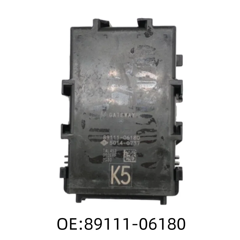 89111-06180 suitable for Toyota's imported Sena ASL30 brand new North American GSL30 network gateway ECU 1PCS