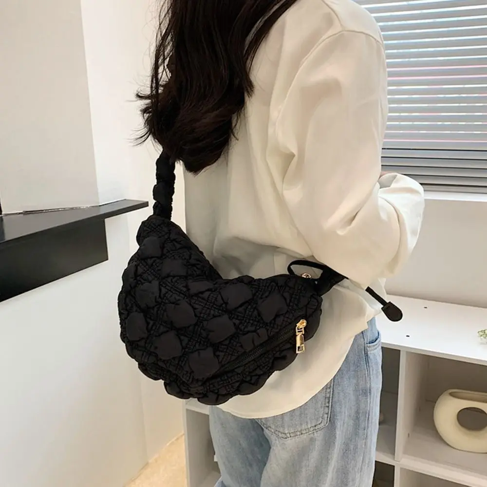 

Space Cotton Korean Shoulder Bag Korean Style Banquet Rhombus Plaid Handbag Dumplings Bag Solid Color Bubble Cloud Bag