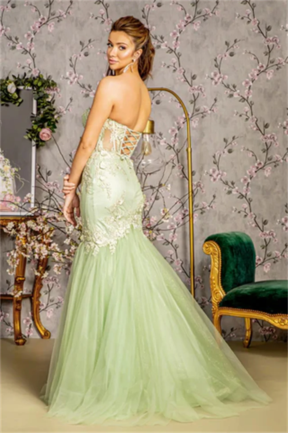 Jessica-Robe de mariée brodée vert clair, robes de Rhen tulle moelleux, épaules dénudées, robes de sirène sur mesure