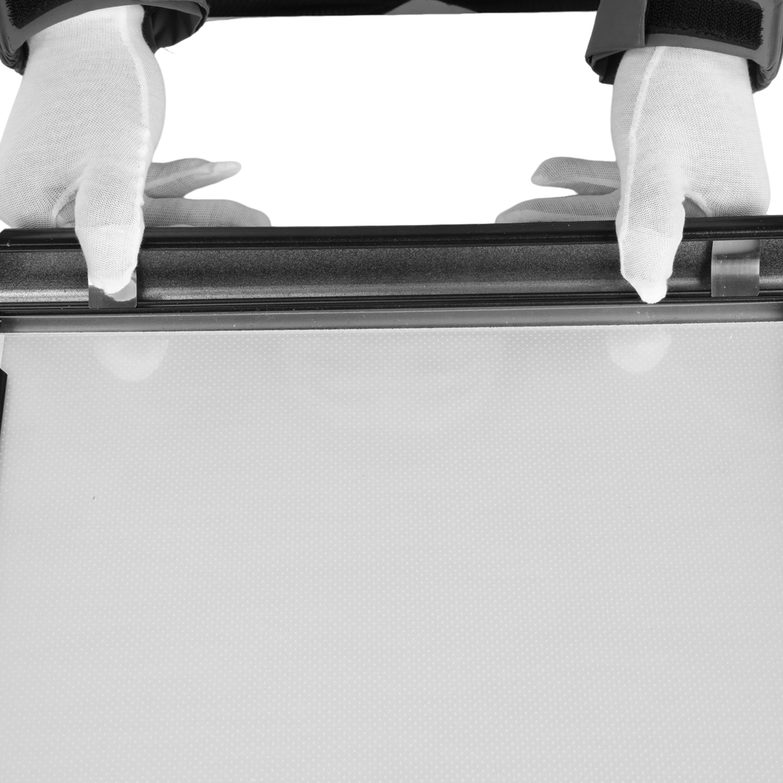 

LED Poster Frame 15.7 X 23.6in/ 23.6 X 35.4in LED Light Box with Dimmer Switch for Paintings & Pictures Digital Signage Display