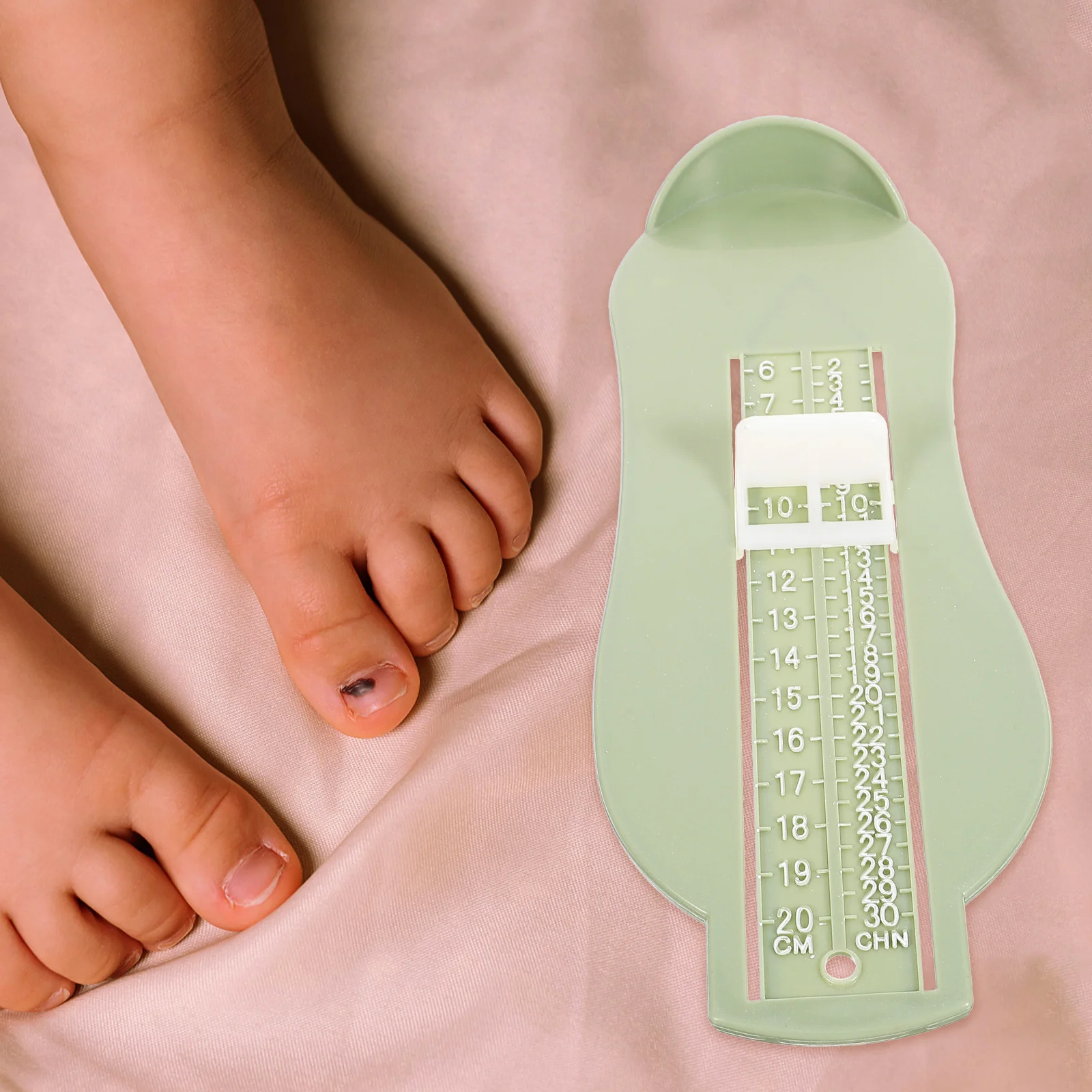 

Foot Gauge for Kids Infants Foot Measure Tool Toddler Measurement Instrument Green Color 0 to 8 Years Portable Easy Use Slidable